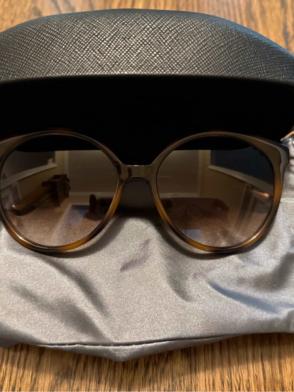 Salvatore Ferragamo Tortoiseshell Round Sunglasses with case and papers NWT